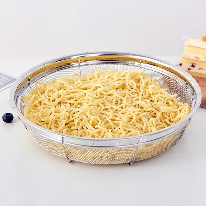 Fine Mesh Strainer for Kitchen, Stainless Steel Colander Bowl for Pasta, Rice, Fruit, Metal Net Baskets with Resting Base - Strain, Drain, Rinse (Diameter 7.48 inch)