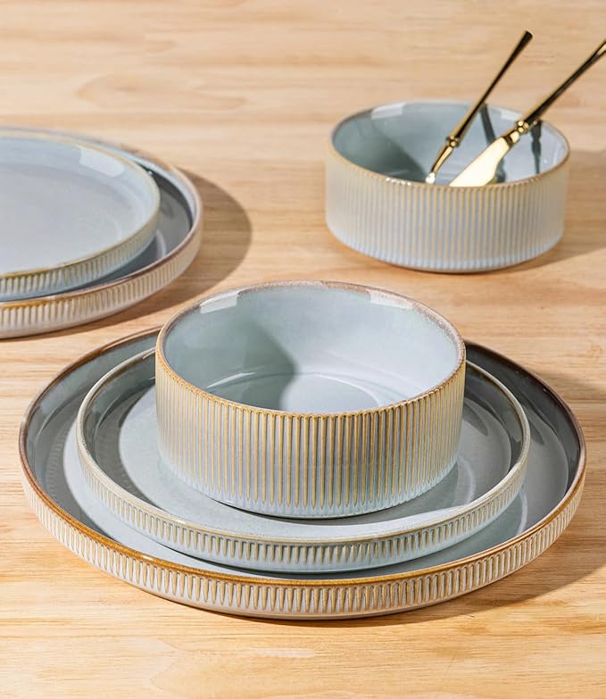 TheTerra Ceramic Dinnerware Sets for 8, 24 Pieces Porcelain Lightweight Speckled Plates and Bowls Sets, Scratch Resistant Dish Set, Oven & Microwave & Dishwasher Safe, Illusion Blue