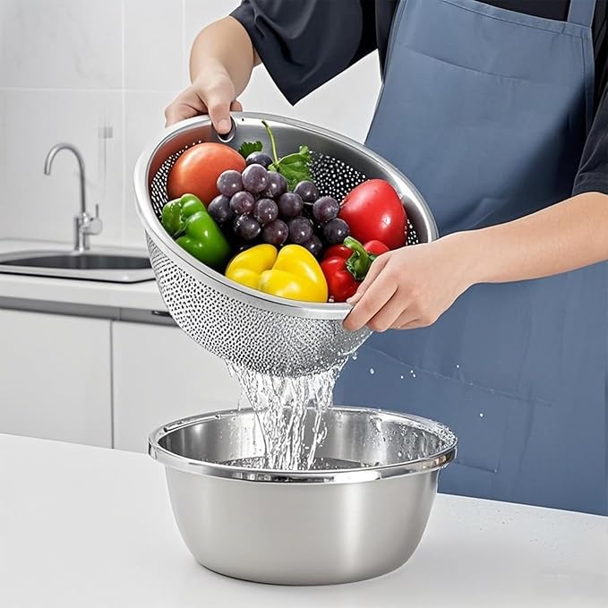304 Stainless Steel Rice Strainer - Microporous ColanderBeans Washer Strainers And Colanders - Washing Bowl for Fruit Washing Bowl With Strainer (2QT)