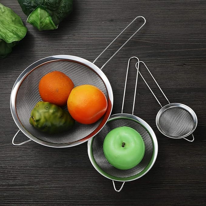 ELEEN Premium Stainless Steel Fine Mesh Strainers for Kitchen 3-Piece Set with Non-Slip Handle, Small, Medium & Large Sieves, Colanders and Sifter for Sifting, Straining, Pastas Tea, Rice Vegetables