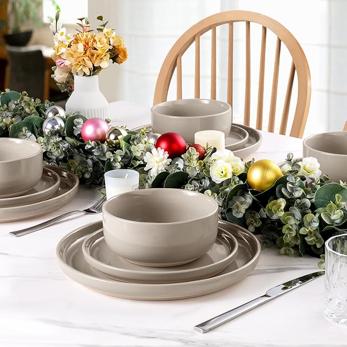 LIANYU Ceramic Dinnerware Sets for 6, 18 Piece Dish Dinner Set for Dessert Salad Pasta, Stoneware Kitchen Dining Plates and Bowls, Chip & Scratch Resistant, Milky Brown