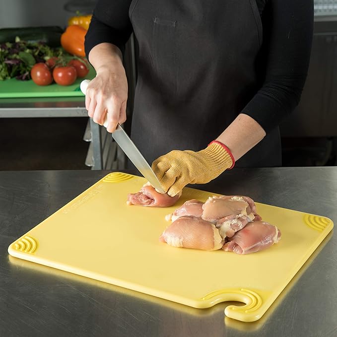 San Jamar Saf-T-Grip Plastic Cutting Board with Safety Hook, 15" x 20" x 0.5", Yellow