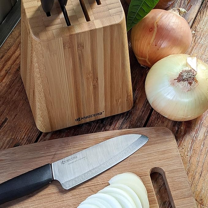 Kyocera's Revolution 4-Piece Knife Set: Includes 7" Chef's Santoku, 5.5" Santoku, 4.5" Utility & 3" Paring-Black