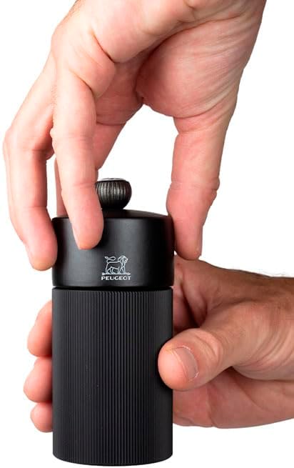 Manual Aluminium and Wooden Salt Mill, Matt Black, 12cm