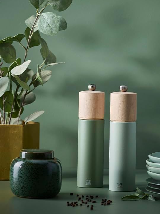 PEUGEOT - Boreal 21 cm/ 8" Pepper Mill - Classic Grind System - Made with PEFC Certified Beech Wood - Made in France - Fern Green