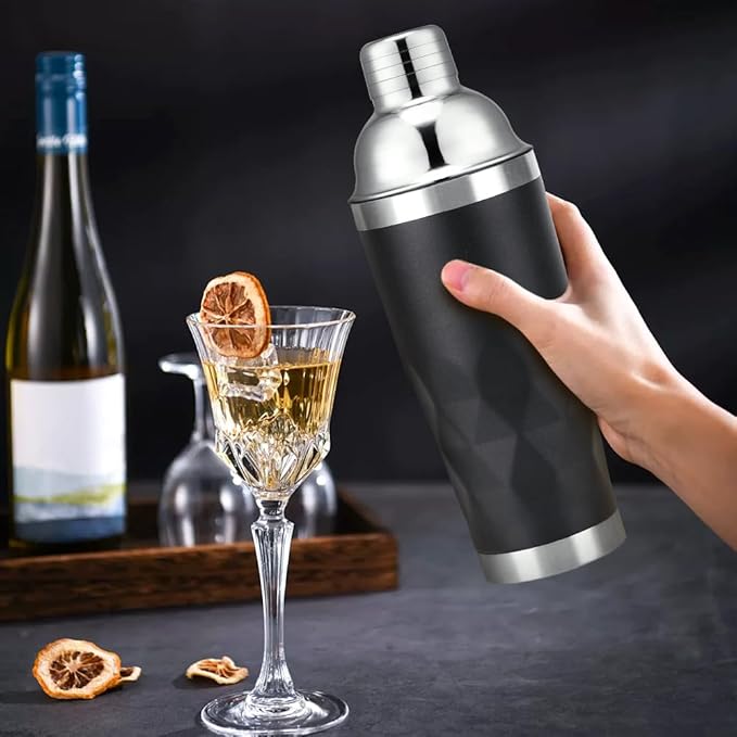 20 oz Cocktail Shaker, Martini Shaker Drink Mixer with Built-In Strainer, Stainless Steel Shakers Double-layer insulation