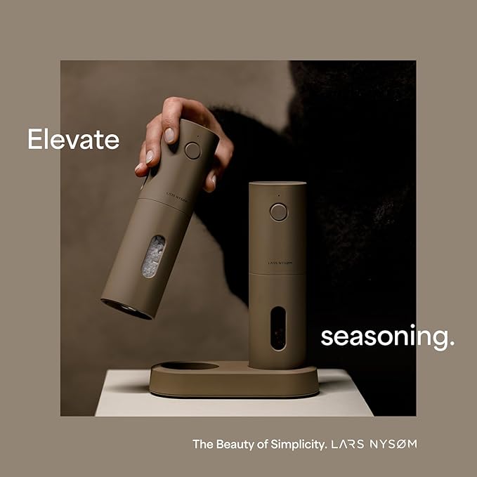 LARS NYSØM Electric Salt and Pepper Grinder Set, USB Rechargeable, Automatic Salt and Pepper Mills, Spice Shakers Refillable with LED Light, Adjustable Coarseness, Ceramic Grinder (Carbon Black)