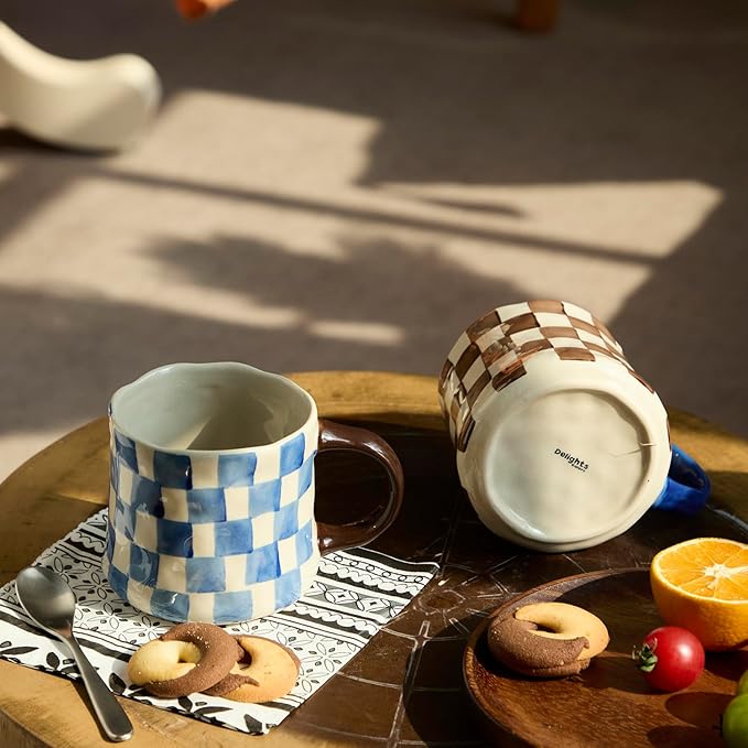 Retro Checkered Ceramic Coffee Mug 16Oz - Extra Large Handle, Microwave Safe Vintage Patterned Tea Cup for Home, Office Blue and White Checkered Pattern, Brown Handle