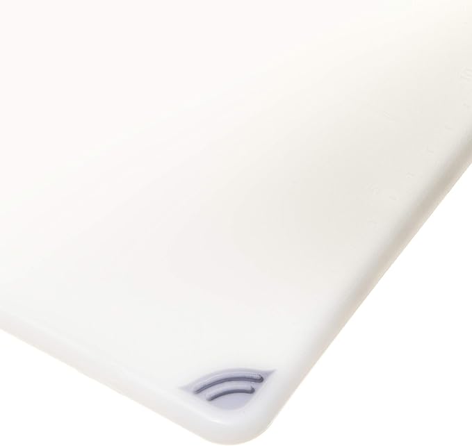 San Jamar Saf-T-Grip Plastic Cutting Board with Safety Hook, 6" x 9" x 0.375", White