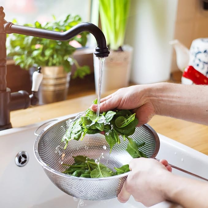 P&P CHEF Colander Set of 3, Stainless Steel Micro-Perforated Colanders Strainers for Draining Rinsing Washing, Ideal for Pasta Vegetables Fruits, Heavy Duty & Dishwasher Safe - 1/3/5 Quart