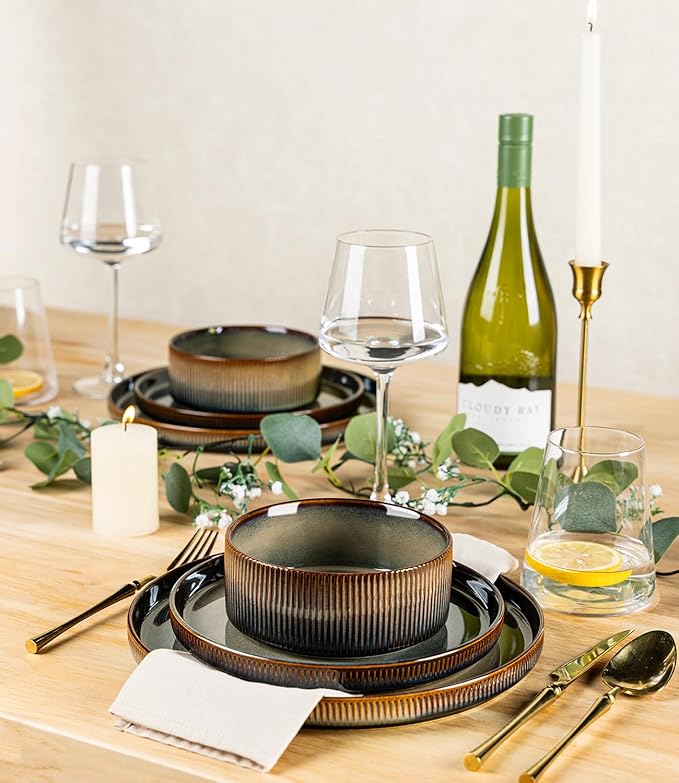 TheTerra Ceramic Dinnerware Sets for 4, 12 Pieces Porcelain Lightweight Speckled Plates and Bowls Sets, Scratch Resistant Dish Set, Oven & Microwave & Dishwasher Safe, Brown