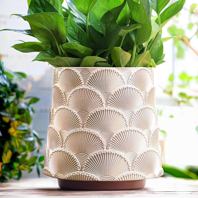 GUGUGO 8 Inch Pearl Beige Scale Planter, Cute Unique Plant Pot with Drainage, Eclectic Colorful Small Flower Planters Pots for Indoor Plants, Rainbow Funny Succulent Gardening Pot Gifts