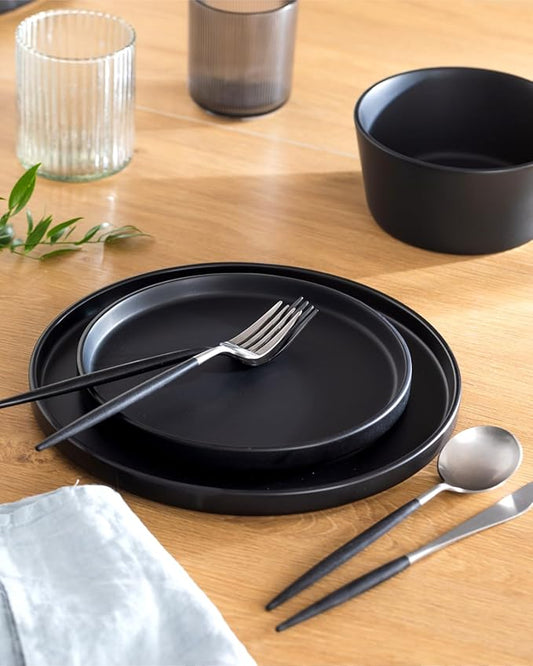 Stoneware dinnerware set 4 persons 16 pcs – Matte black ultra chic plates and bowls set – Dishwasher and microwave safe – Bowl and plate set – Dinner service Pure Living