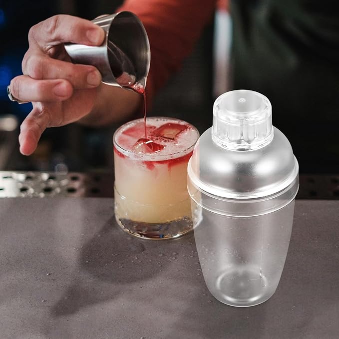 Angoily Clear Plastic Cocktail Shaker with Measurement Scale Multifunctional Drink Mixer for Cocktails Protein Shakes and Iced Coffee Ergonomic Non-leak Design Bartender Tool