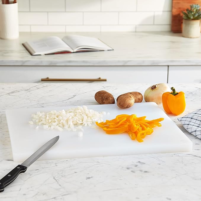 Winco Heavy-Duty Plastic Cutting Board, 15" x 20" x 1", White