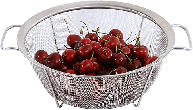 Stainless Steel Mesh Colander Strainer Basket, 3 Quart Fine Mesh Net Colander with Heavy Duty Handles & Wide Rim & Resting Feet for Strain, Drain, Rinse, Fry, Steam or Cook Vegetables & Pasta