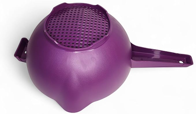 Tupperware 2 Quart Colander Strainer with Handle in Purple