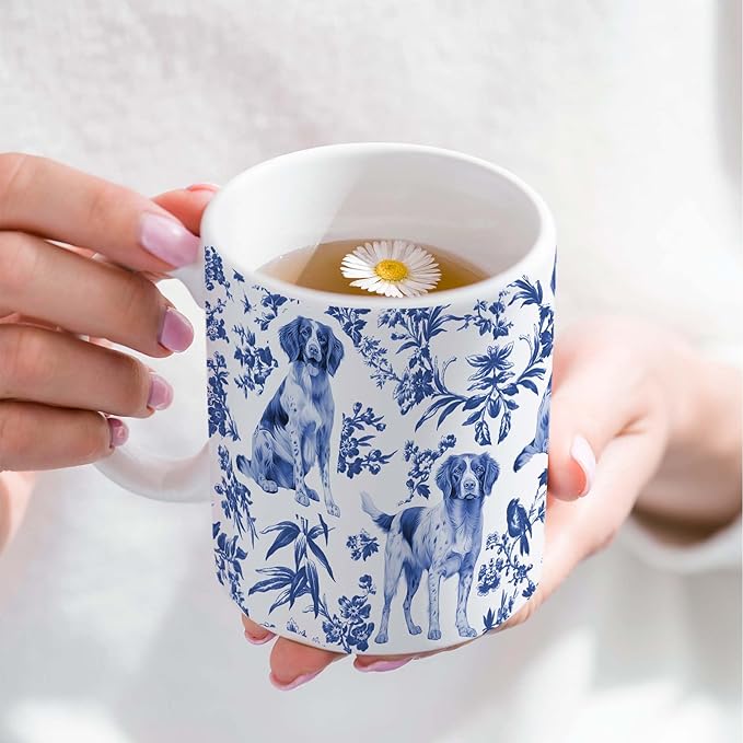 Brittany Blue French Toile Mug, Brittany's Lover Gifts for Women, Blue Chinoiserie Toile Coffee Cup for Brittany Mom, Dog Lovers Tea Coffee Mug Birthday Gifts for Dog Owners, 11oz