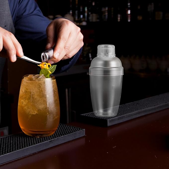Angoily Clear Plastic Cocktail Shaker with Measurement Scale Multifunctional Drink Mixer for Cocktails Protein Shakes and Iced Coffee Ergonomic Non-leak Design Bartender Tool