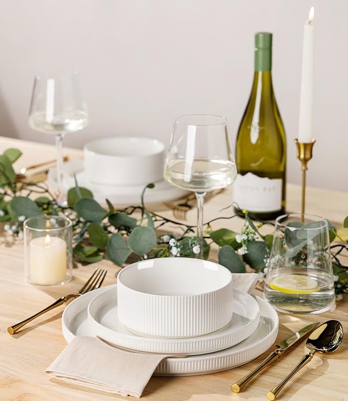 TheTerra Ceramic Dinnerware Sets for 6, 18 Pieces Porcelain Lightweight Plates and Bowls Sets, Scratch Resistant Dish Set, Oven & Microwave & Dishwasher Safe, Bright White