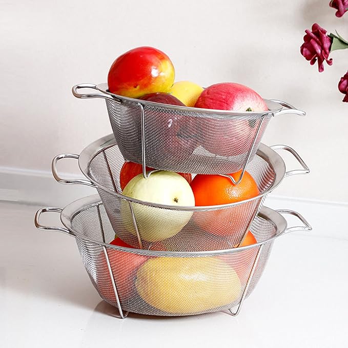 Stainless Steel Mesh Colander Strainer Basket, 2.5 Quart Fine Mesh Net Colander with Heavy Duty Handles & Wide Rim & Resting Feet for Strain, Drain, Rinse, Fry, Steam or Cook Vegetables & Pasta