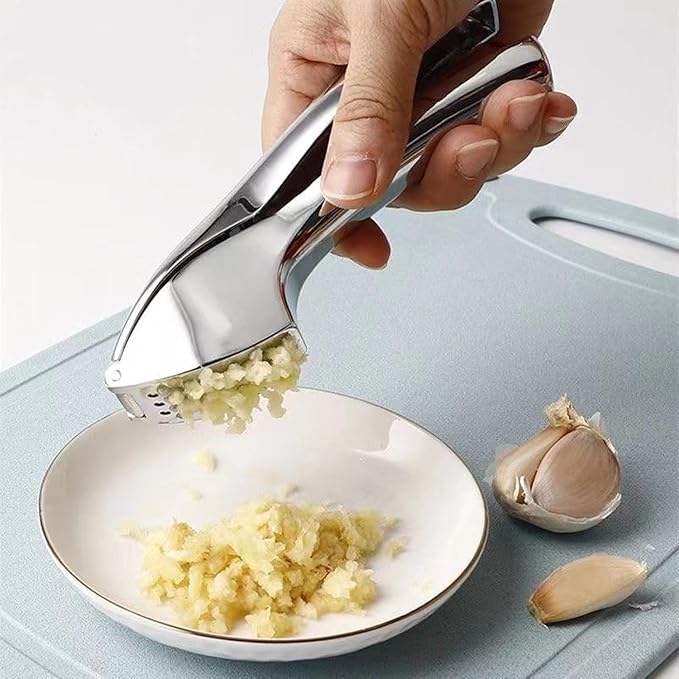 Kitchen Garlic Press - Rust Proof & Dishwasher Safe Garlic Mincer, Durable Garlic Crusher Easy to Clean and Squeeze, Durable Professional Garlic Mincer Garlic Smasher Garlic Crusher