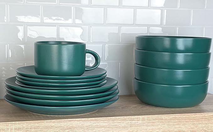 10 Strawberry Street Wazee Matte Coupe Dinnerware Set, 16 pc, Emerald Green