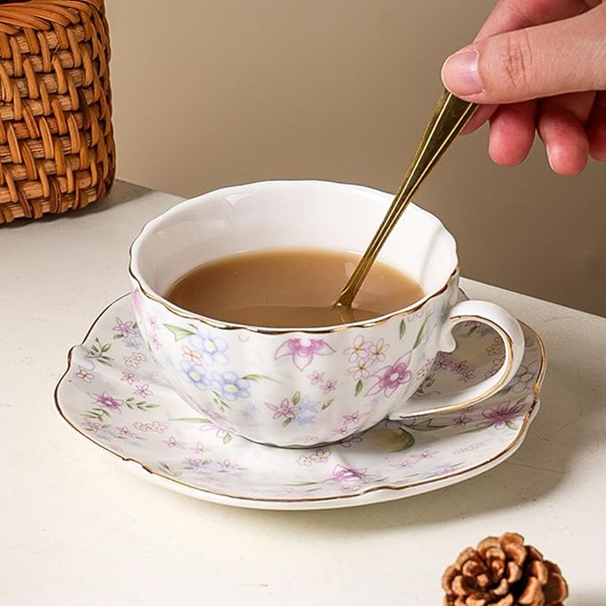 Bone China teacups,Vintage flower Pattern Espresso Teacups and Saucers,ceramic Coffee Mug Set & tea cups for women,about 7 oz(200 ml), Style01