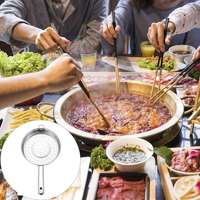 Hemoton Stainless Steel Colander With Long Handle Large Hole Cooking Strainer Mesh Steaming Basket for Draining Food Pastas Washing Fruits Vegetables Salads Silver