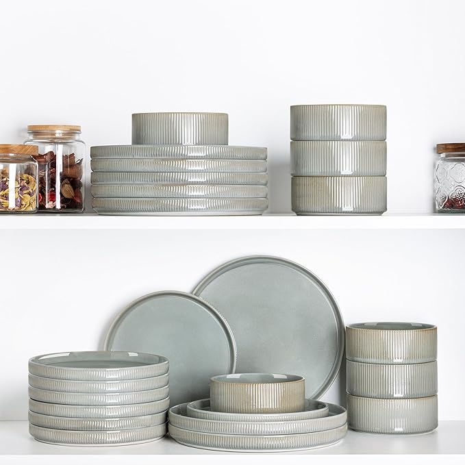 TheTerra Ceramic Dinnerware Sets for 6, 18 Pieces Porcelain Lightweight Plates and Bowls Sets, Scratch Resistant Dish Set, Oven & Microwave & Dishwasher Safe, Desert Sage