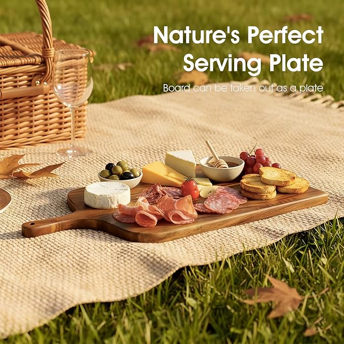 Acacia Wood Charcuterie & Cutting Board with Handle, High-Quality Multi-Purpose Cheese Serving Board with Clear Grain and Warm Natural Color - Ideal for Steak, Appetizers, Snacks & Kitchen Gift Giving