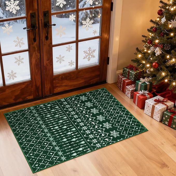Lahome Christmas 2x3 Entryway Rug Non Slip Soft Small Winter Holiday Kitchen Rug Christmas Indoor Door Mat for Entrance Washable Xmas Low Pile Throw Rug for Bathroom Holiday Decor Green