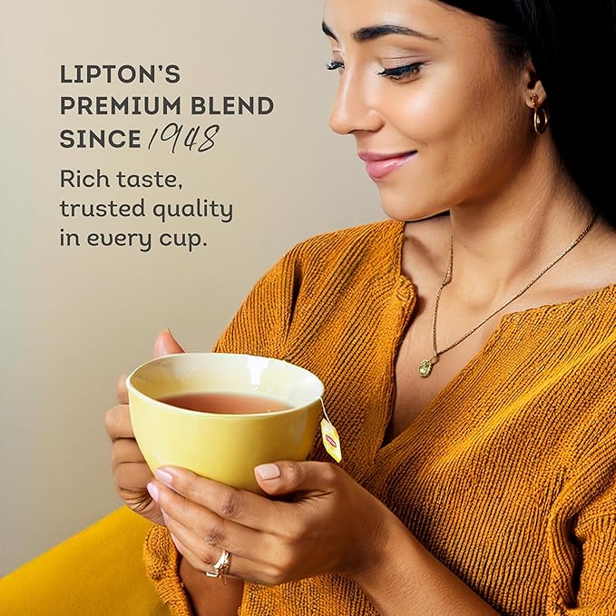 Lipton Yellow Label Finest Blend | Loose Black Tea | Premium Quality | Strong Flavor | Aromatic & Refreshing | 900 Grams (Pack of 1)