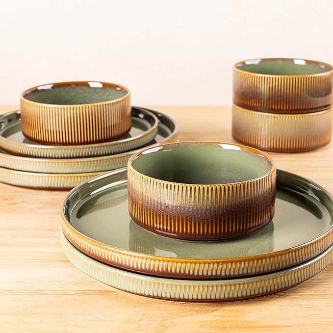 TheTerra Ceramic Dinnerware Sets for 6, 18 Pieces Porcelain Lightweight Plates and Bowls Sets, Scratch Resistant Dish Set, Oven & Microwave & Dishwasher Safe, Brown Green