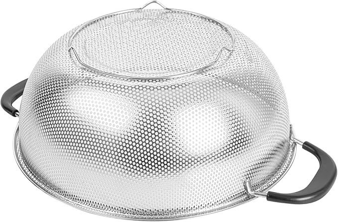 Restaurantware Colander 1 Count 5 qt Dishwasher-Safe Stainless Steel Mesh Colander with Soft-Grip Handles Kitchen Strainer Basket for Pasta, Washing Rice, Fruits, and Vegetables, Kitchen Prep Tool