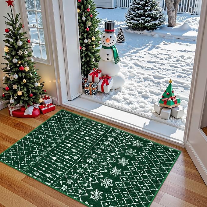 Lahome Christmas 2x3 Entryway Rug Non Slip Soft Small Winter Holiday Kitchen Rug Christmas Indoor Door Mat for Entrance Washable Xmas Low Pile Throw Rug for Bathroom Holiday Decor Green