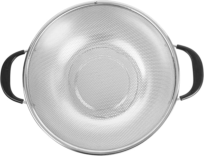Restaurantware Colander 1 Count 5 qt Dishwasher-Safe Stainless Steel Mesh Colander with Soft-Grip Handles Kitchen Strainer Basket for Pasta, Washing Rice, Fruits, and Vegetables, Kitchen Prep Tool