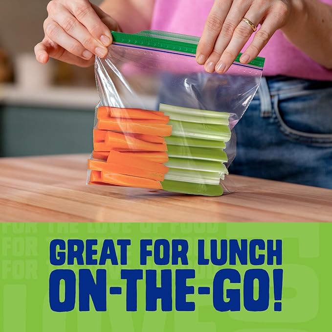 Ziploc Sandwich and Snack Bags, Easy Open and Close, Plastic Food Storage Bags, 270 Bags Total (Packaging May Vary)