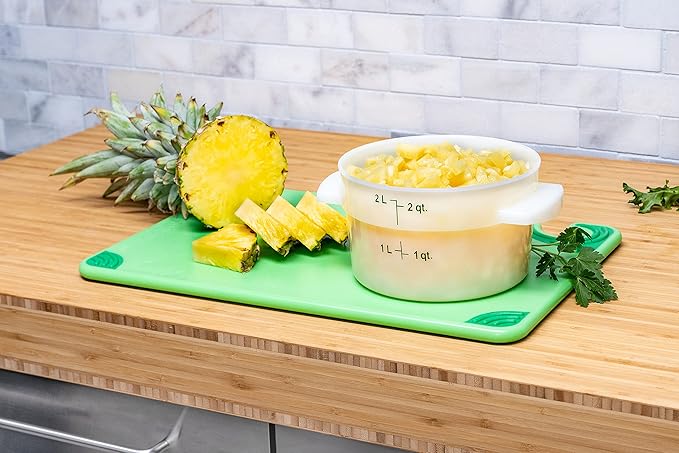 Carlisle FoodService Products Storplus Round Food Storage Container with Stackable Design for Catering, Buffets, Restaurants, Polyethylene (Pe), 2 Quart, White
