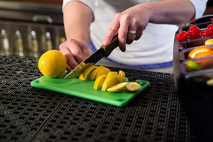 San Jamar Saf-T-Grip Plastic Cutting Board with Safety Hook, 6" x 9" x 0.375", Green, (Pack of 6)