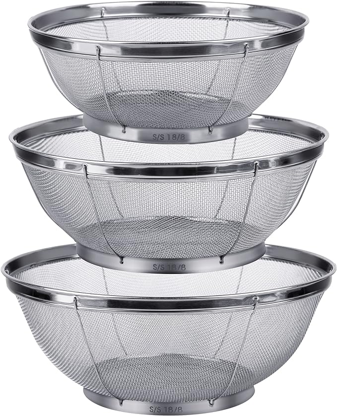 3 Pack Strainers for Kitchen, 18/8 Stainless Steel Colander, Fine Mesh Strainer for Pasta, Rice and Fruit, Sieve for Strain, Drain, Rinse or Steam (5-Quart, 4-Quart and 3-Quart)