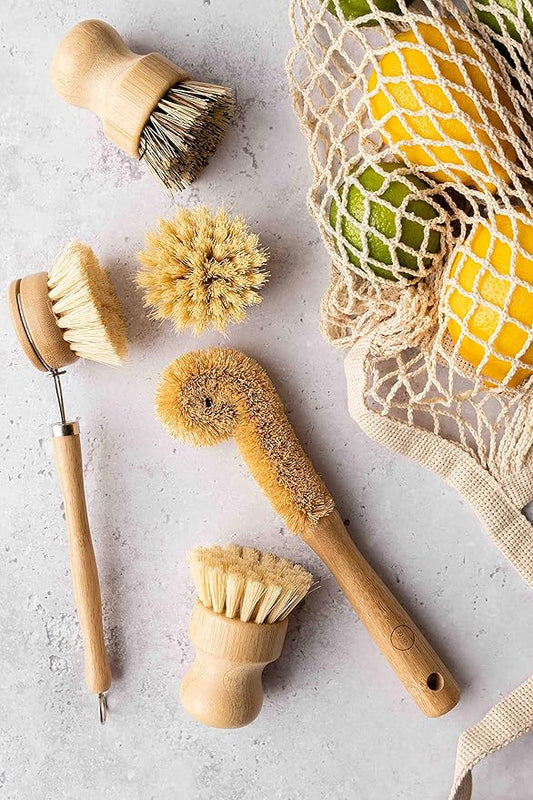 ARYA. Wooden Dish Brush Set | 4 Kitchen Washing Up Brushes & One Replacement Head | Bamboo & Natural Fibers | Eco Friendly Wooden Pot Brush Scourer Scrubber Sponge Alternative