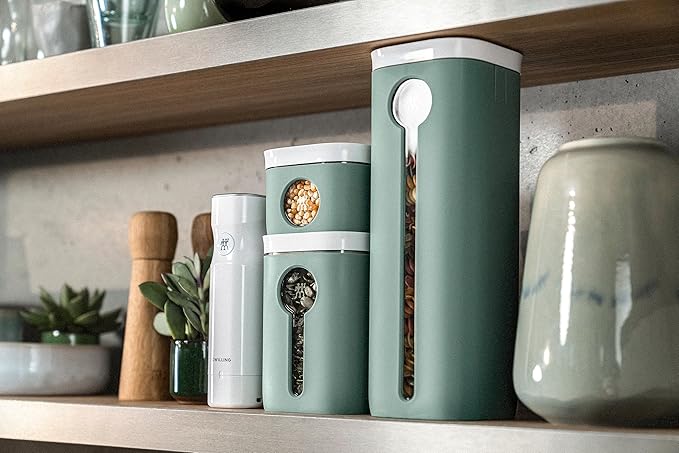 ZWILLING FRESH & SAVE CUBE Box, size 4S, modular & stackable container, airtight & vacuumable storage, dishwasher friendly, transparent